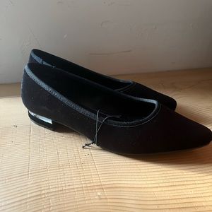 NWOB Jones New York Quiten Black Velvet Flats Size 7.5
